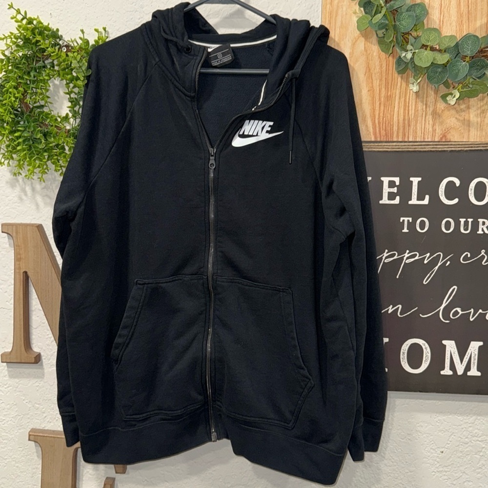 Men’s Nike sportswear hooded jacket size 1x